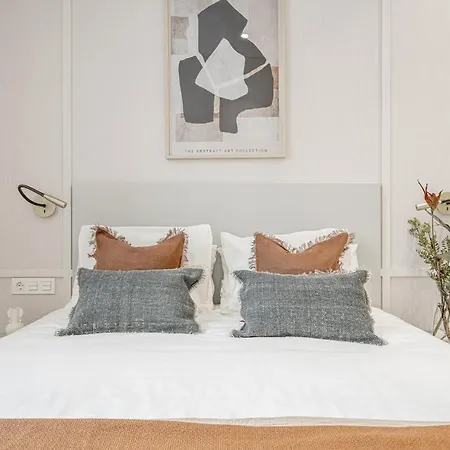 Apartamentos Pamplona By Clabao Exterior photo