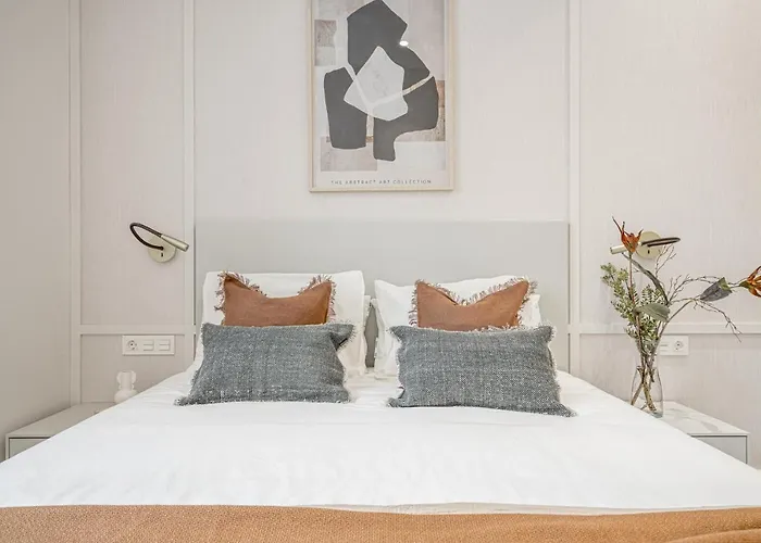 Apartamentos Pamplona By Clabao